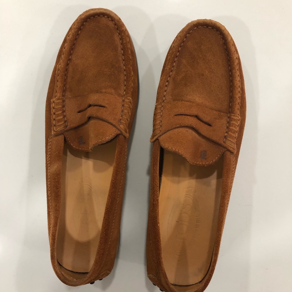Woman’s Brown Suede Loafers